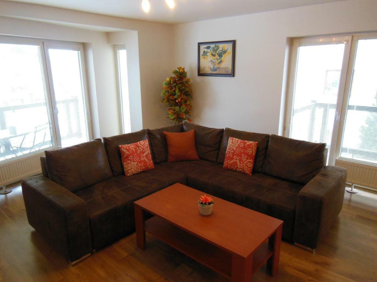 Apartman Slavkov Home & Parking Nová Lesná 외부 사진